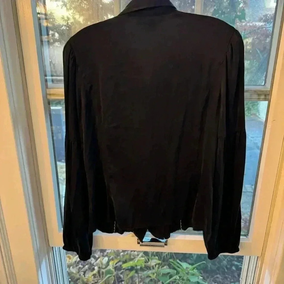 Barami Black & White SILK Pleated Button Down Top with puff long sleeves Size M - Picture 2 of 8